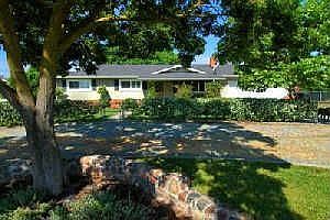 1st image of 10337 Pioneer Ave