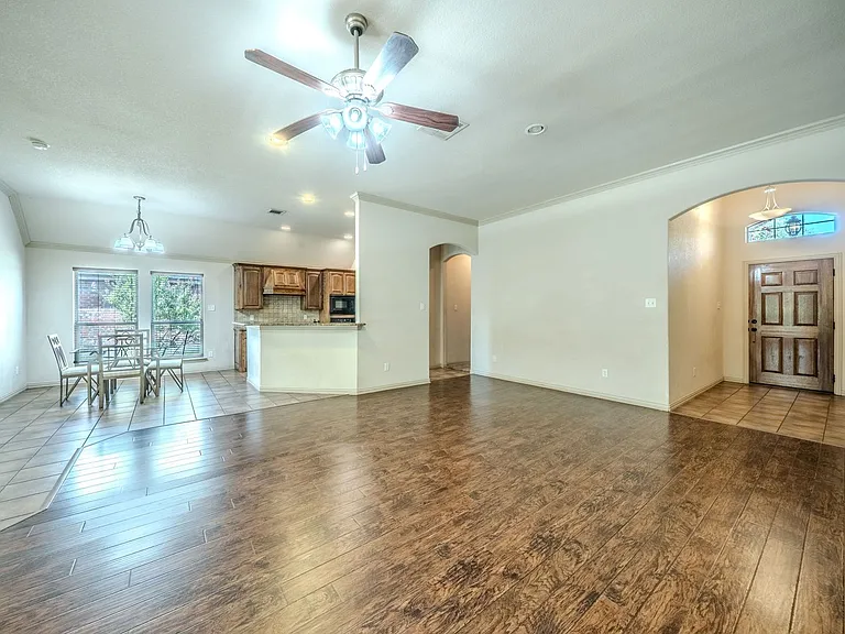 109 Chateau Dr — Photo 13