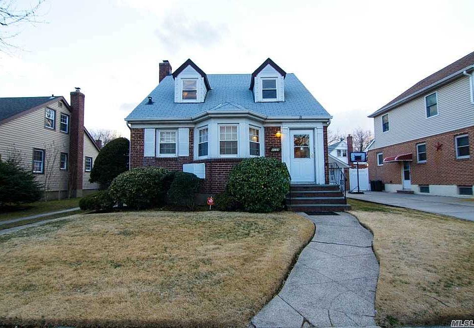 1st image of 8228 246th St