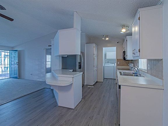 5th image of 170 Vance Ct