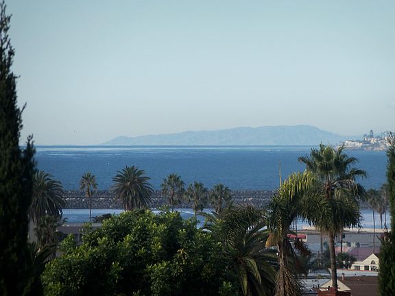 4th image of 4717 Santa Cruz Ave
