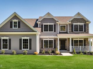 36 Farmington Ct, Glenmont, NY 12077