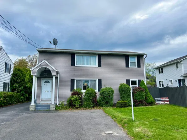 205 Buckley Rd Floor 2, Liverpool, NY 13088