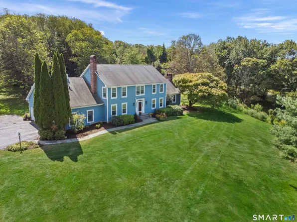 39 Platts Hill Road, Newtown, CT 06470