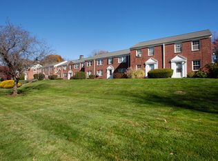 1006A Trout Brook Dr #1006A, West Hartford, CT 06119