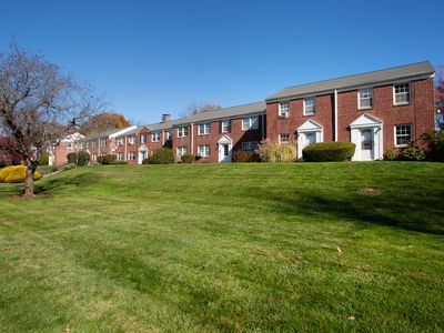 1006A Trout Brook Drive #1006A, West Hartford, CT, 06119