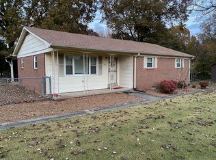 115 Lakeshore Dr, Oakfield, TN 38362