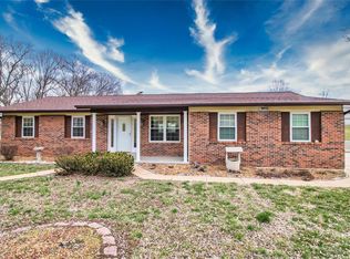2114 Branch Rd, Fenton, MO 63026