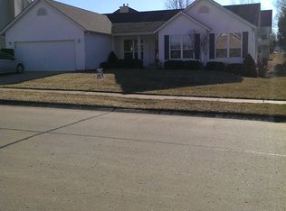 1738 Doris Walters Ln, Saint Charles, MO 63303