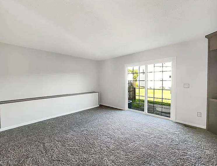 33442 Halle Ct — Photo 13