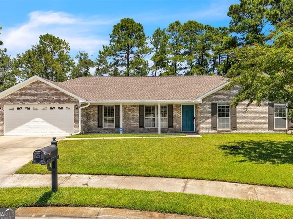 90 Charleston Ct, Midway, GA 31320