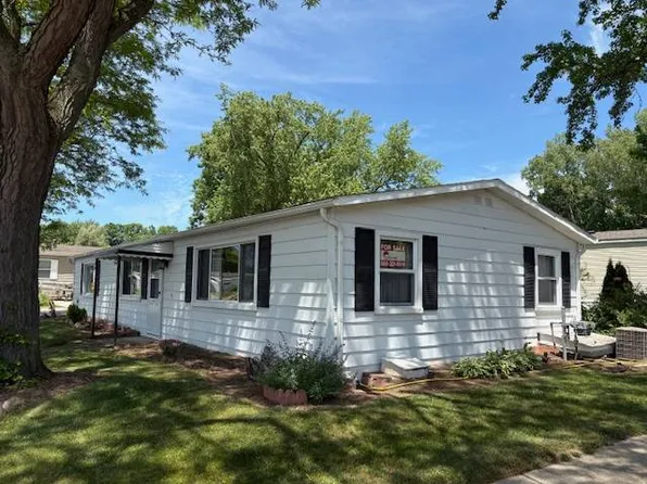 500 Warbler St, Rochester Hills, MI 48309