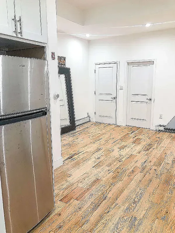 494 Hart Street — Photo 3
