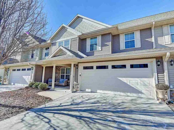 469 Churchill Dr, North Liberty, IA 52317