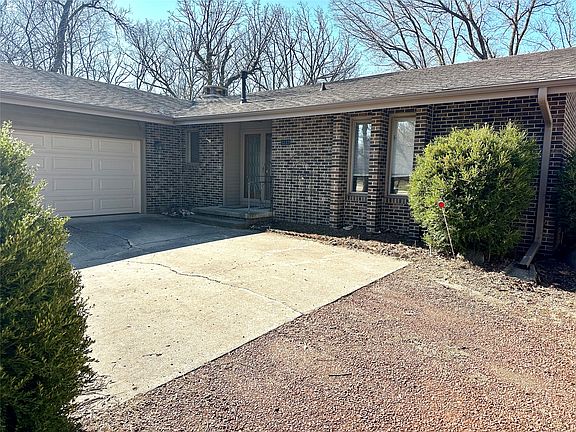 3rd image of 1223 Rush Ridge Rd