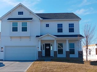 8015 Cotswold Trl, Cottleville, MO 63304