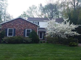 14 Anchor Dr, Waterford, NY 12188