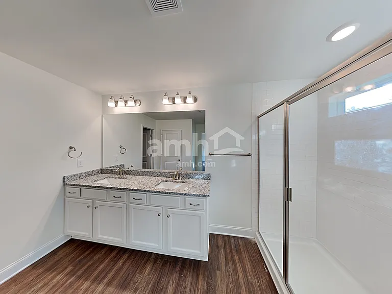 5070 Hudson Valley Dr — Photo 12