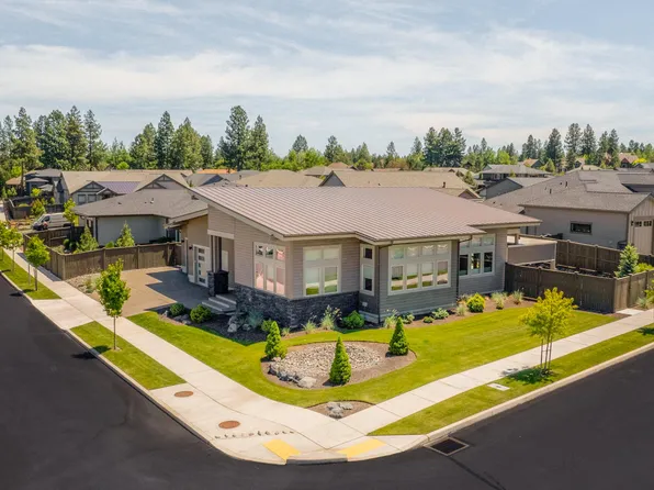 19467 SW Crane Prairie Pl, Bend, OR 97702