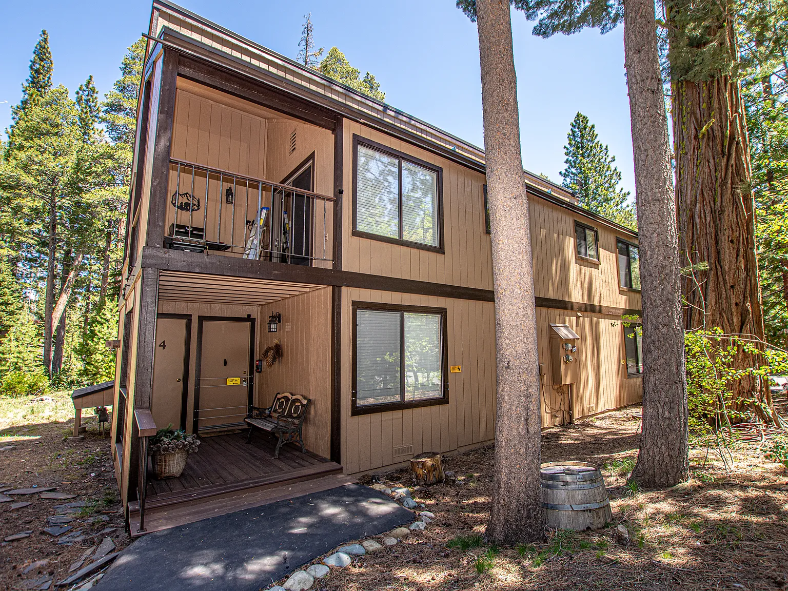 3 bed, 2.5 bath, 1440 sqft, $3,800 — Photo 1