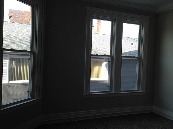 5th image of 201 Linwood Ave APT 1