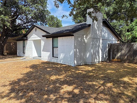 2nd image of 10525 Big Thicket Dr
