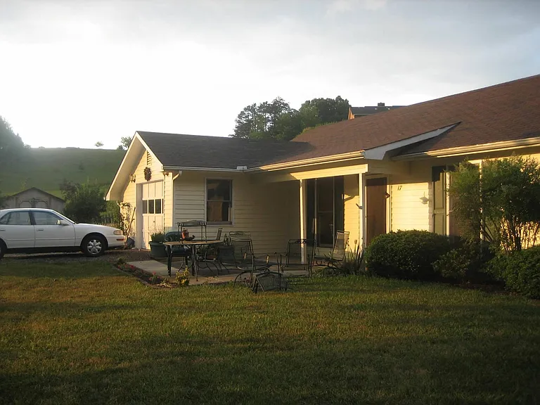17 Lady Bug Ln — Photo 2