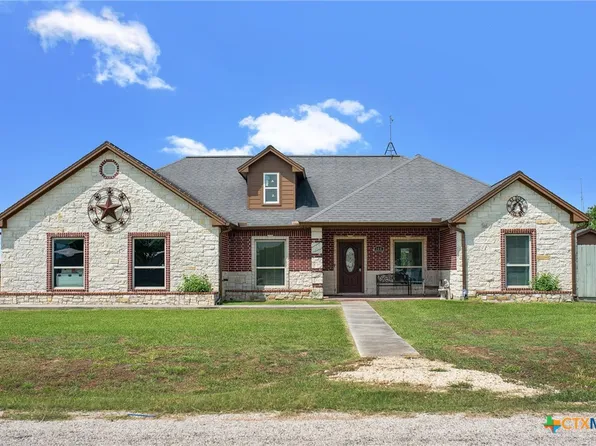 156 Serene Dr E, Victoria, TX 77905