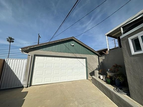 4th image of 2207 Anthony Dr