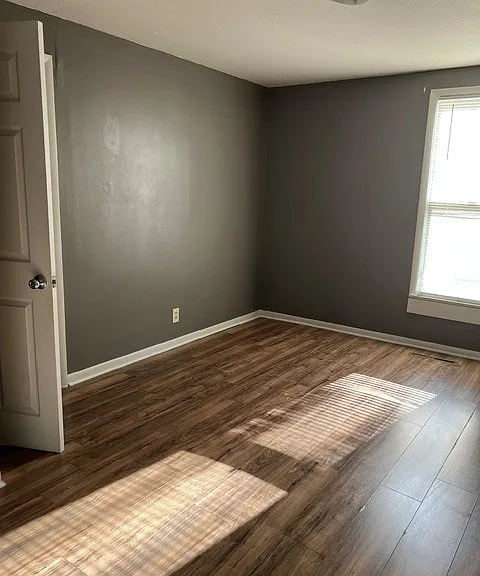 308 W Washington St — Photo 5
