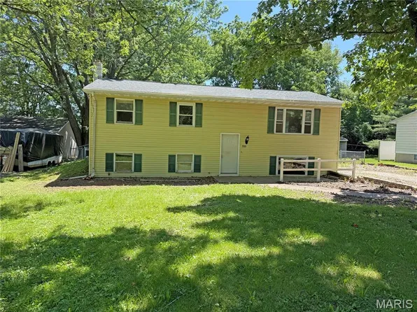 335 Sumac St, Payson, IL 62360