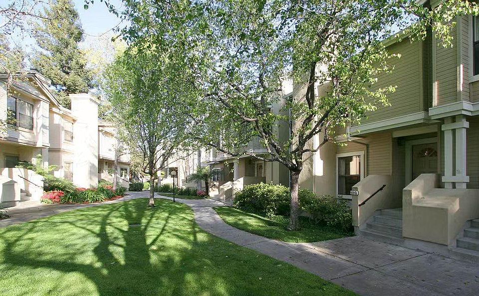 1st image of 938 La Mesa Ter Unit G
