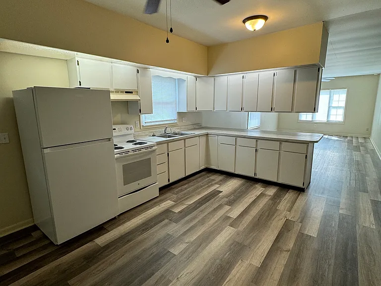 26 Union St #2 — Photo 1