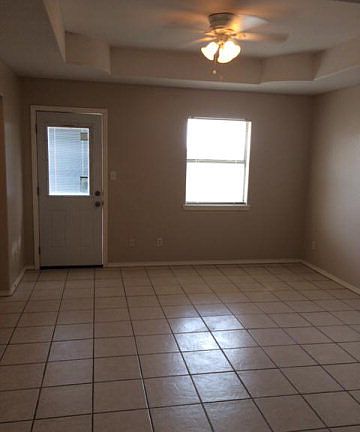 3rd image of 1222 Squaw Valley Dr