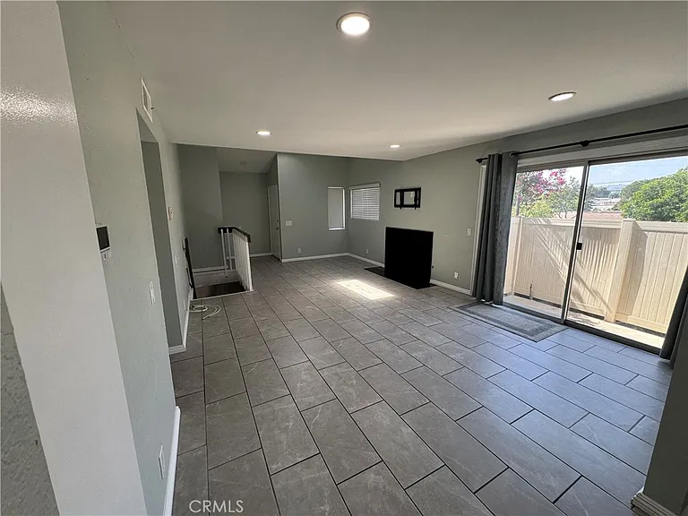 810 W Lambert Rd — Photo 6