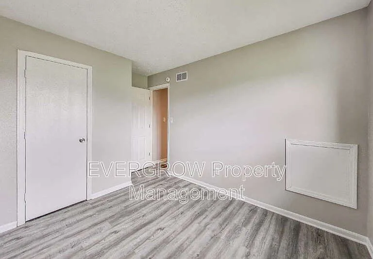 9455 Huggin Hollow Rd — Photo 14