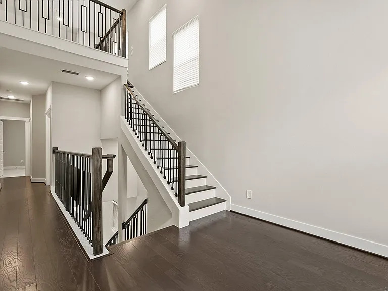10972 Hewitt Cliff Ln — Photo 15