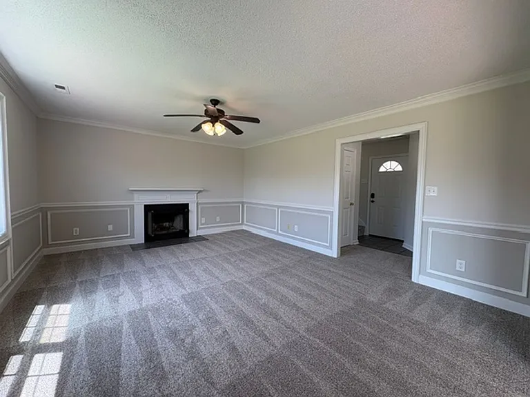 302 Mann St — Photo 3