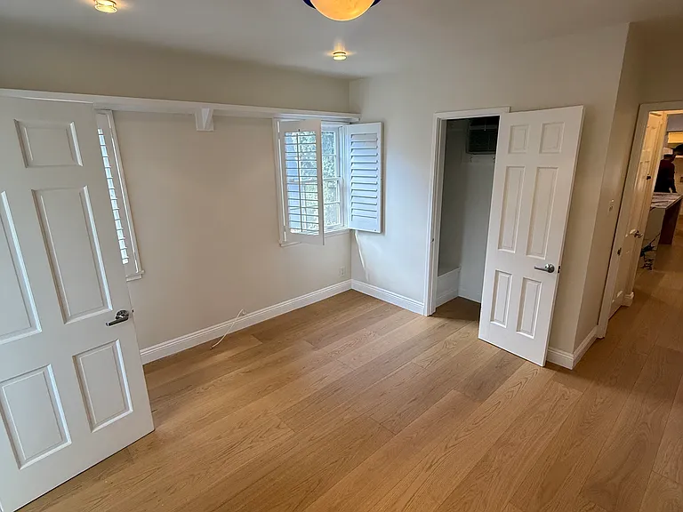1508 Kelton Ave — Photo 7