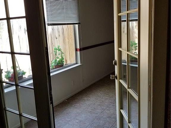4th image of 1135 Greymouth St