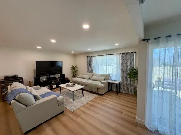 110 Casuda Canyon Dr, Monterey Park, CA 91754