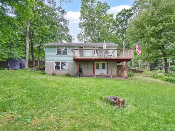 15 Circle Drive, Ashford, CT 06278