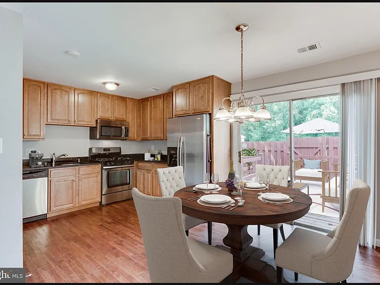 14880 Emberdale Dr — Photo 8
