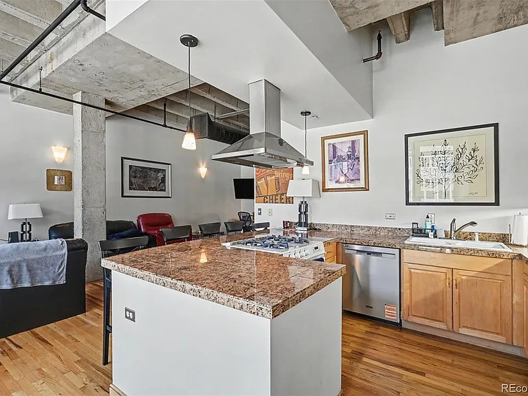 1020 15th St #220 — Photo 4