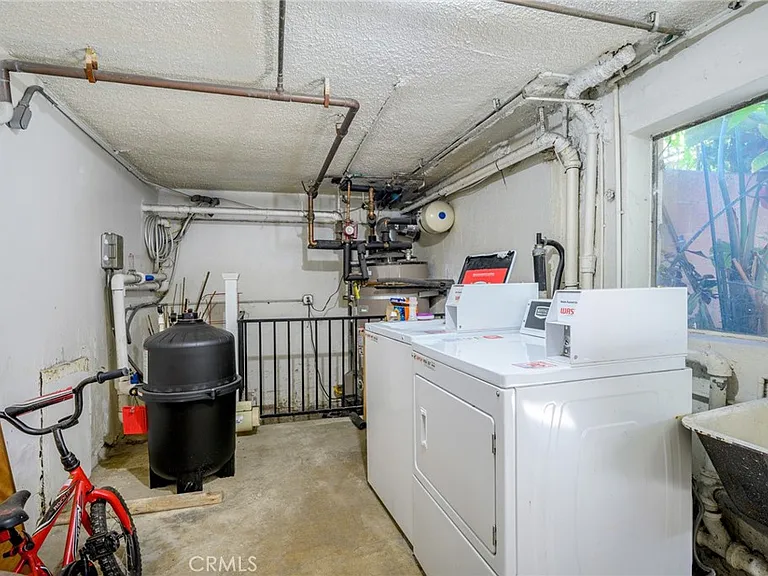 7969 Norton Ave #5 — Photo 15