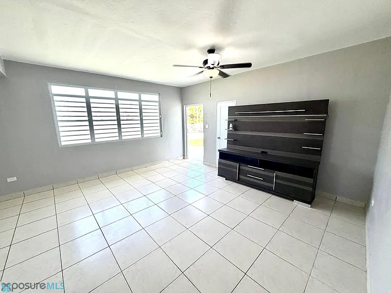 140 Lighthouse Dr — Photo 3
