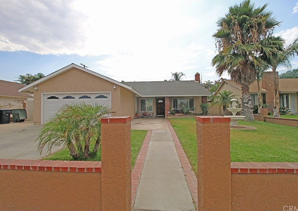 1st image of 820 N San Carlo Ave