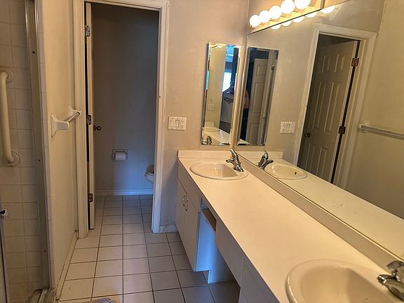 5th image of 15216 Cricket Ln