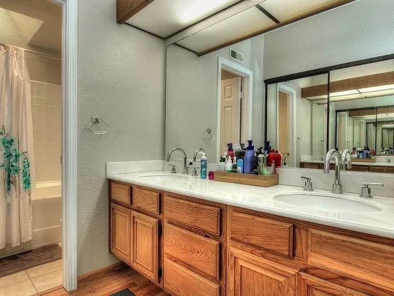 1644 Hill Top Ln — Photo 9