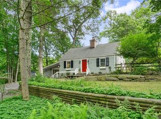 64 Pine Cliff Rd, Chappaqua, NY 10514